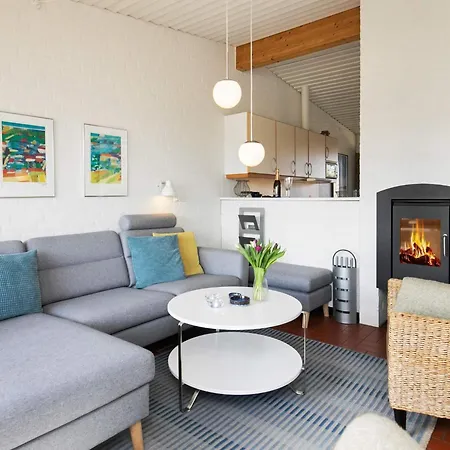 Holiday home Lxii *