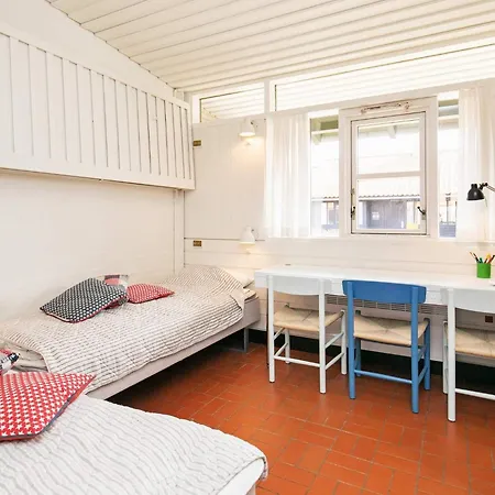 Holiday home Lxii *