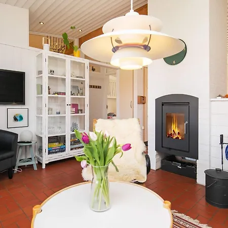 Holiday home Lxii *